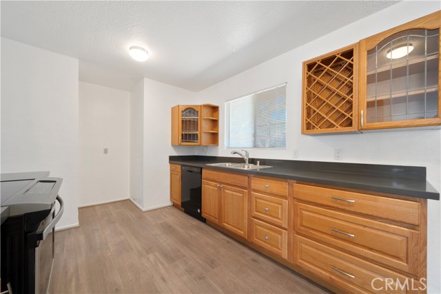 Detail Gallery Image 11 of 27 For 1911 N Summit, Pasadena,  CA 91103 - 3 Beds | 2 Baths