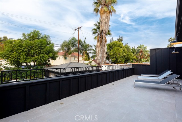 Detail Gallery Image 33 of 33 For 6149 Lindenhurst Ave, Los Angeles,  CA 90048 - 6 Beds | 5/2 Baths