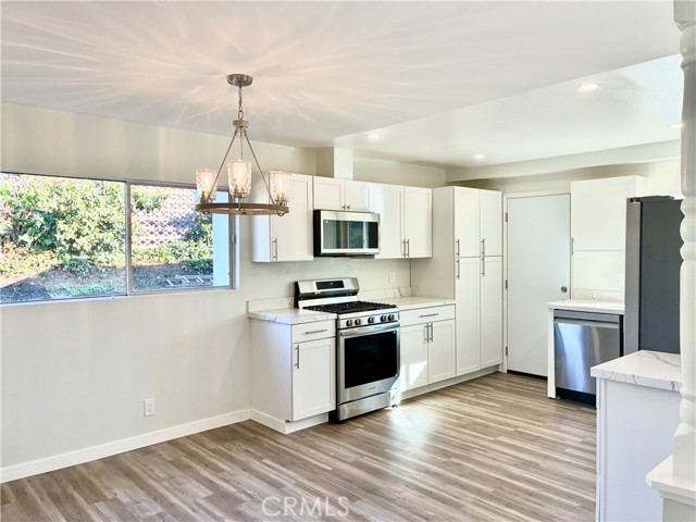 Detail Gallery Image 3 of 21 For 75 Maxine Ave, Oak View,  CA 93022 - 4 Beds | 2 Baths