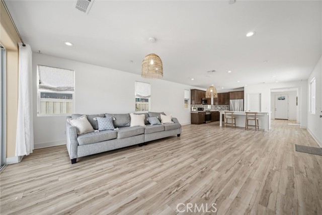 Detail Gallery Image 10 of 33 For 3898 Hayfield Loop, San Luis Obispo,  CA 93401 - 3 Beds | 3 Baths