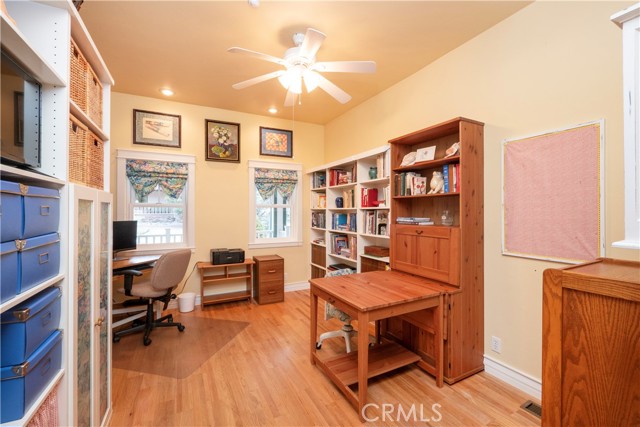 Detail Gallery Image 39 of 75 For 42425 Bear Loop, Big Bear Lake,  CA 92314 - 3 Beds | 3/1 Baths