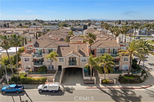 Detail Gallery Image 3 of 46 For 5142 Warner Ave #209,  Huntington Beach,  CA 92649 - 2 Beds | 2 Baths