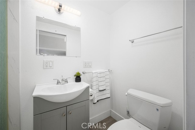 13781 Alderwood Lane, Seal Beach CA: https://media.crmls.org/medias/6c5b40e8-0d99-474e-8820-2d302bd309ee.jpg