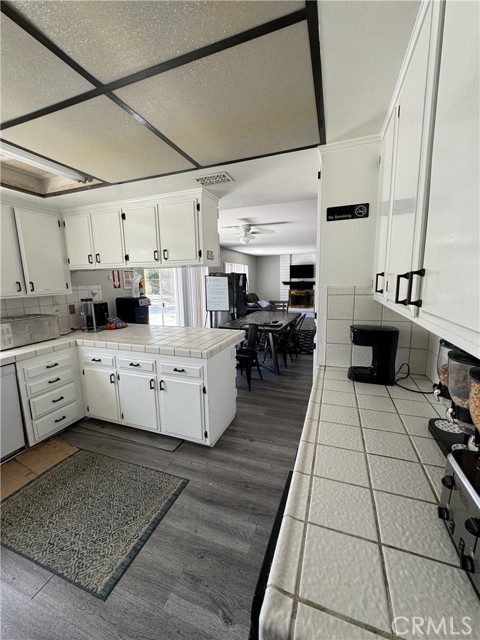 Detail Gallery Image 6 of 19 For 7460 Summit St, Riverside,  CA 92504 - 4 Beds | 2/1 Baths