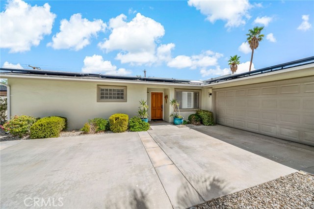 Detail Gallery Image 2 of 47 For 39004 Knoll View Cir, Cathedral City,  CA 92234 - 3 Beds | 3 Baths