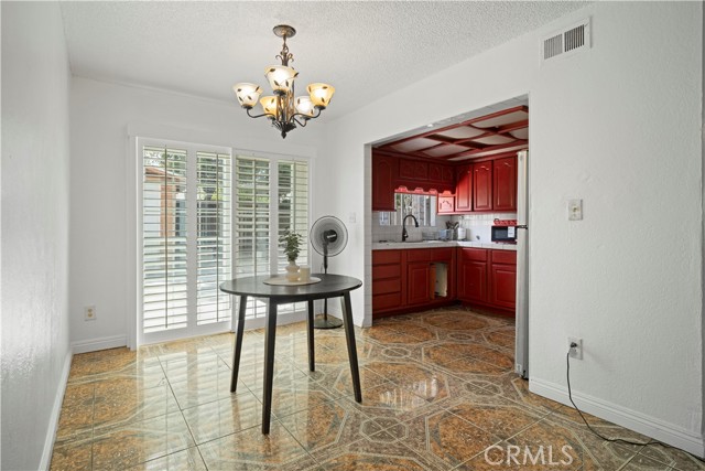 Detail Gallery Image 14 of 44 For 2455 Saint Elmo Dr, San Bernardino,  CA 92410 - 3 Beds | 2 Baths