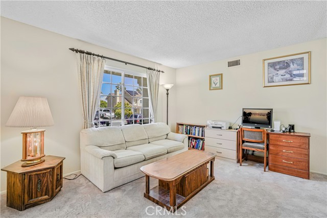 1426 Crestview Drive, Oceanside CA: https://media.crmls.org/medias/6c5cd7f5-757f-4b5e-9987-2e39cfcc0b98.jpg