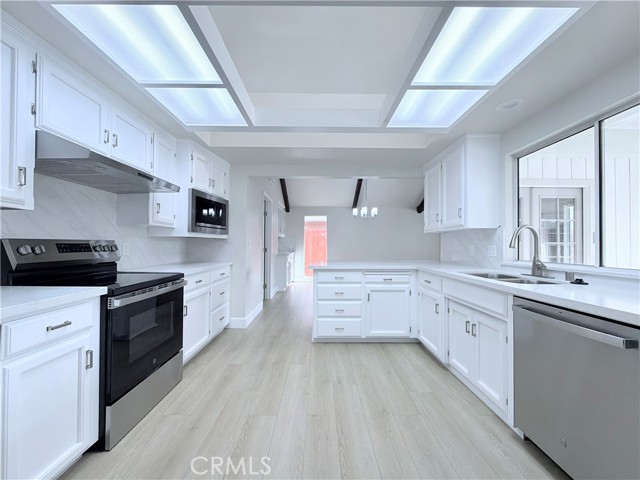 Detail Gallery Image 14 of 45 For 2142 Bennington Ct, Merced,  CA 95340 - 4 Beds | 2/1 Baths