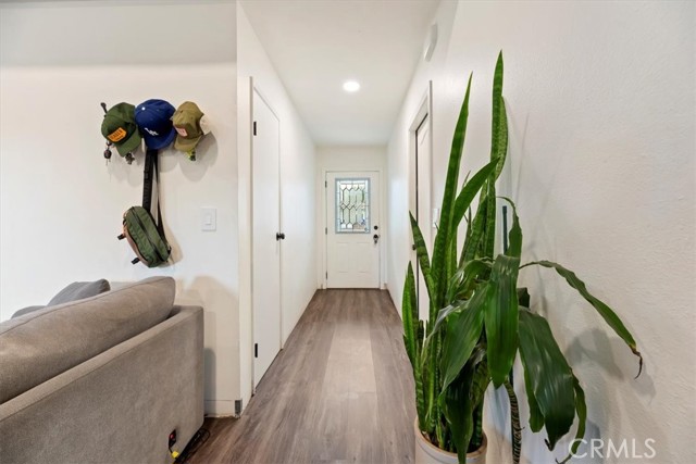 Detail Gallery Image 3 of 35 For 5839 Allwood, Jurupa Valley,  CA 92509 - 3 Beds | 2 Baths