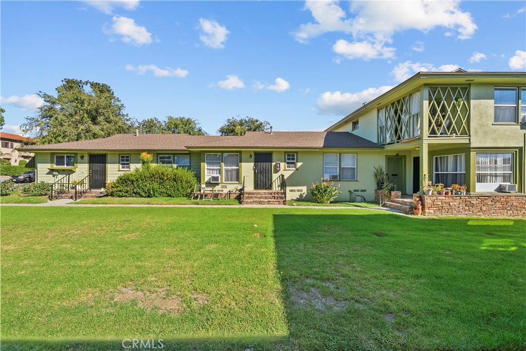 Quadruplex at 722 Brent Avenue