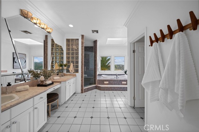 Detail Gallery Image 42 of 55 For 34105 Stage Rd, Temecula,  CA 92591 - 5 Beds | 3/1 Baths