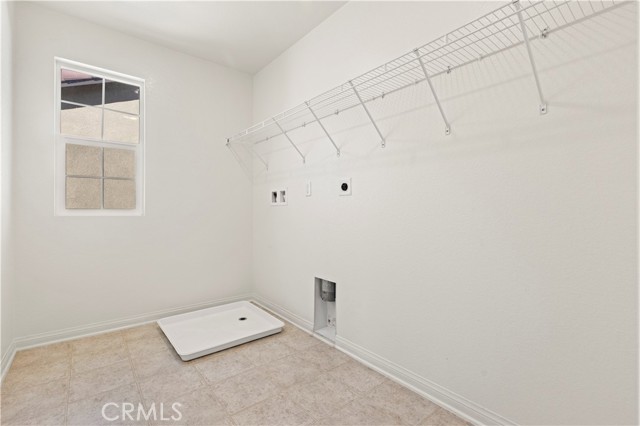 Detail Gallery Image 13 of 27 For 16017 Tanzinite, Chino,  CA 91708 - 3 Beds | 2/1 Baths