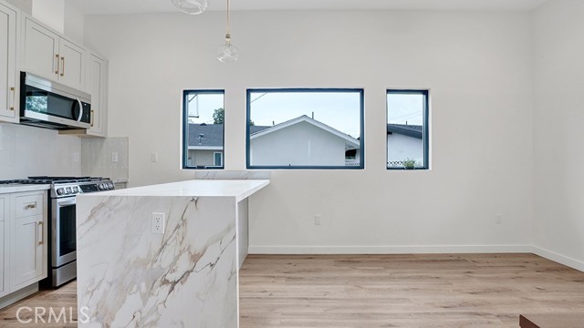 Detail Gallery Image 5 of 13 For 12752 Martha Ann, Los Alamitos,  CA 90720 - 1 Beds | 1 Baths