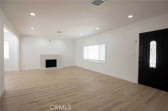 1016 N Wanda Drive, Anaheim CA: https://media.crmls.org/medias/6c5fef0e-ebc7-49a4-adef-446070735edd.jpg