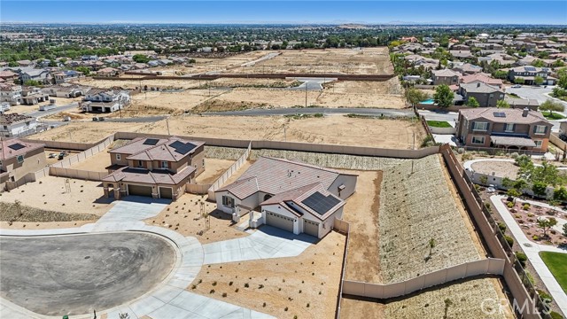 41810 Castello Lane, Palmdale CA: https://media.crmls.org/medias/6c60ea73-ced2-4f37-8727-18d07e3560e6.jpg