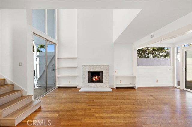 Detail Gallery Image 2 of 33 For 344 Prospect, Newport Beach,  CA 92663 - 3 Beds | 2 Baths