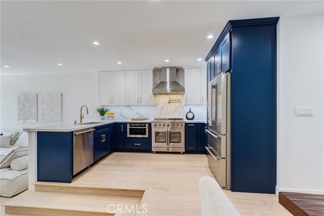 Detail Gallery Image 14 of 74 For 11919 Mayfield, Los Angeles,  CA 90049 - 3 Beds | 3 Baths