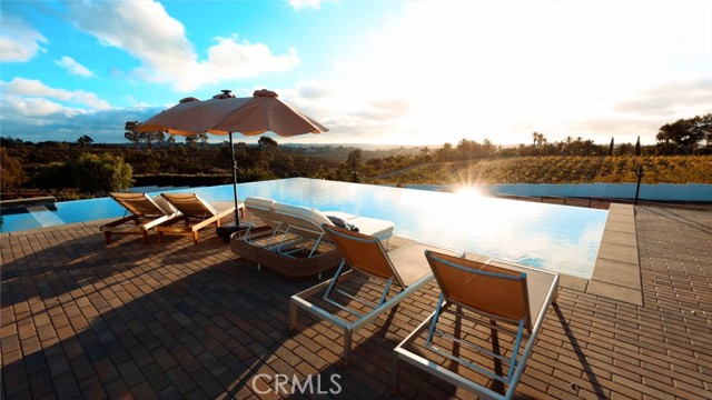 Detail Gallery Image 2 of 49 For 16582 Rio Vista Road, Rancho Bernardo (San Diego),  CA 92127 - 7 Beds | 7/2 Baths