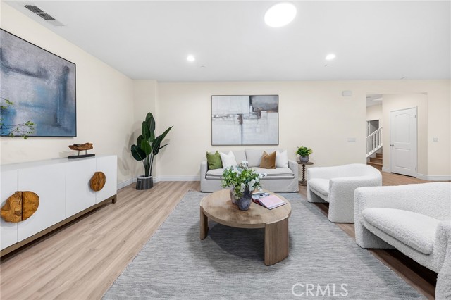 Detail Gallery Image 15 of 70 For 3262 S Portsmouth, Ontario,  CA 91761 - 5 Beds | 3/1 Baths