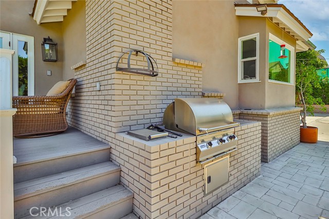Detail Gallery Image 63 of 74 For 17141 Superior St, Northridge,  CA 91325 - 6 Beds | 4 Baths