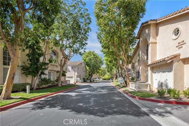 36 Nightingale Dr. Drive, Aliso Viejo CA: https://media.crmls.org/medias/6c6336d8-a816-4737-a9e5-4a8dbb6051b0.jpg