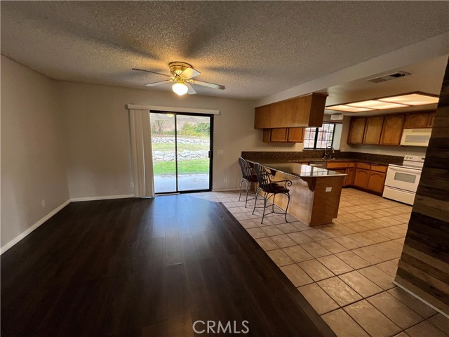 Detail Gallery Image 6 of 19 For 23230 Canyon Lake Dr N, Canyon Lake,  CA 92587 - 3 Beds | 2 Baths