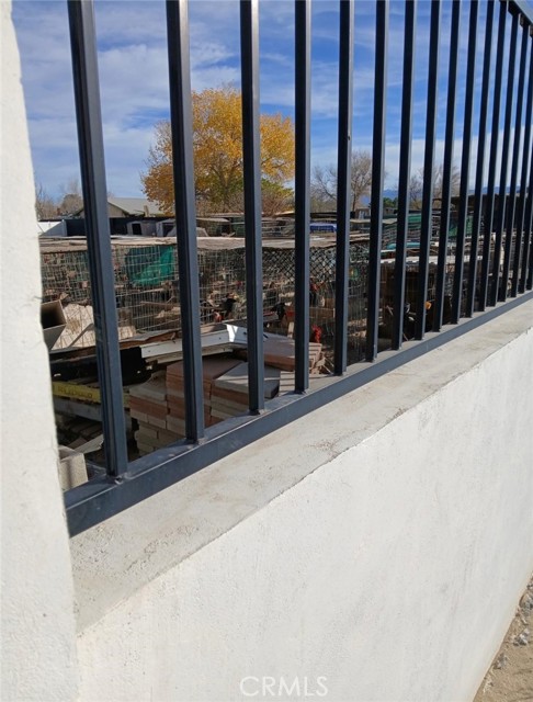 Detail Gallery Image 5 of 6 For 40531 176th, Lancaster,  CA 93535 - 3 Beds | 2 Baths