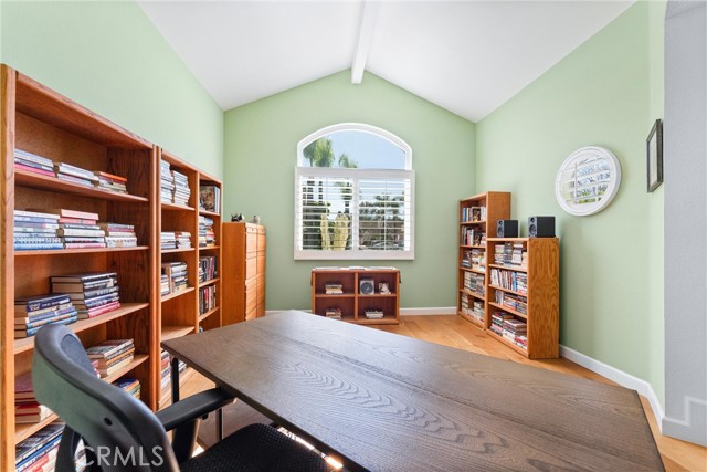 Detail Gallery Image 11 of 57 For 306 Paseo Marguerita, Vista,  CA 92084 - 3 Beds | 2/1 Baths