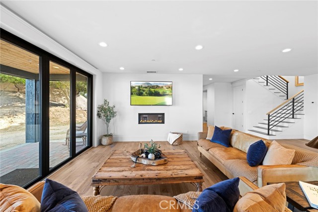 Detail Gallery Image 13 of 65 For 41950 Hacienda Dr, Murrieta,  CA 92562 - 4 Beds | 3/1 Baths