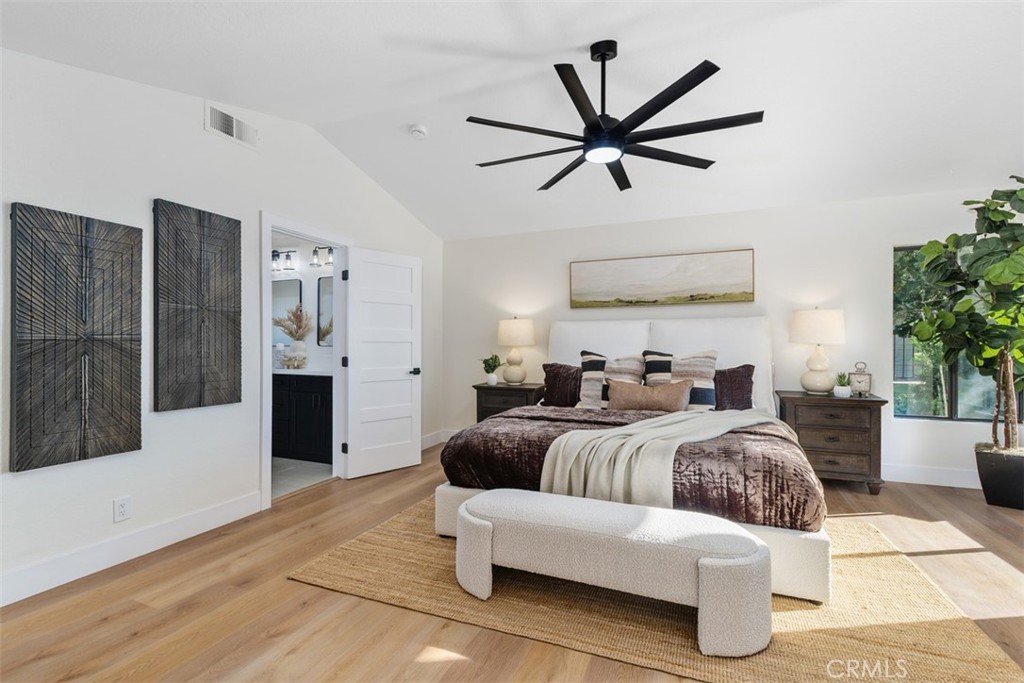 MLS #OC25270791 image #30