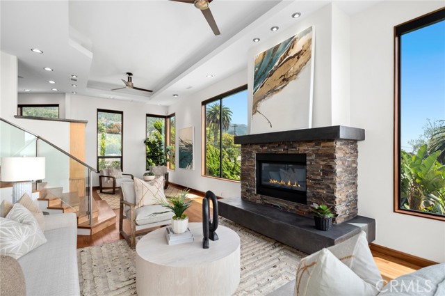 Detail Gallery Image 3 of 31 For 31532 Valido Rd, Laguna Beach,  CA 92651 - 4 Beds | 4/1 Baths