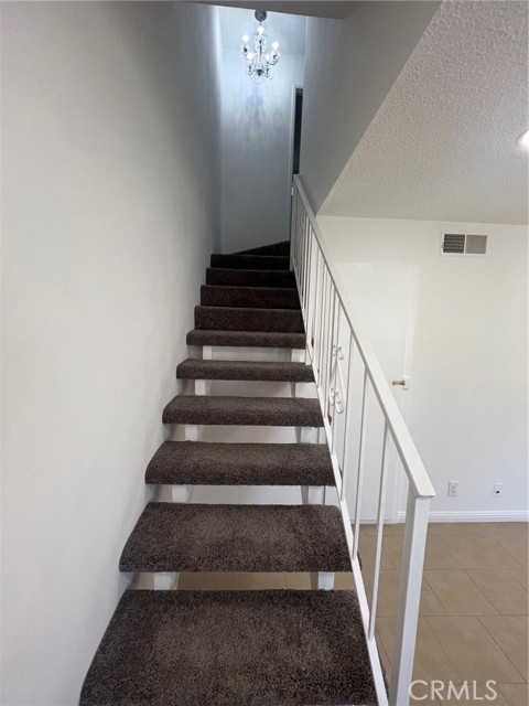 Detail Gallery Image 7 of 17 For 6635 Wilbur Ave #36,  Reseda,  CA 91335 - 3 Beds | 1/1 Baths