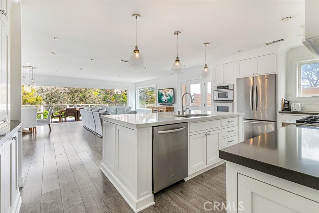 31032 Aliso Circle, Laguna Beach CA: https://media.crmls.org/medias/6c6640f0-bc95-432b-bf4c-df1d60de61d6.jpg