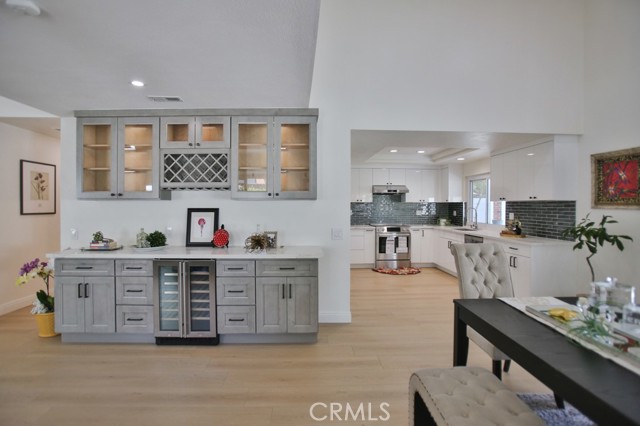 Detail Gallery Image 12 of 39 For 17041 Malta Cir, Huntington Beach,  CA 92649 - 4 Beds | 2 Baths