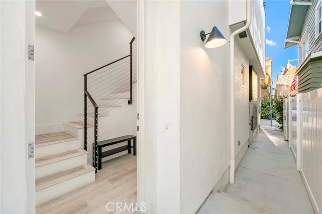 417 E Bay, Newport Beach CA: https://media.crmls.org/medias/6c66afc4-2761-43f9-a8aa-4a3beb4ed00e.jpg