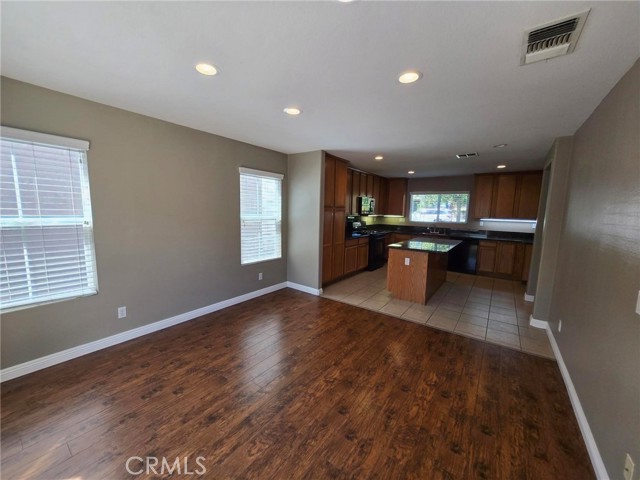 Detail Gallery Image 4 of 26 For 1750 E D St, Ontario,  CA 91764 - 3 Beds | 2/1 Baths