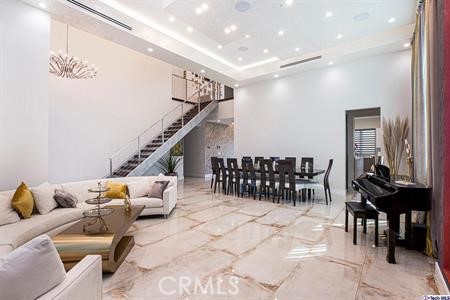 10418 Rubio Avenue, Granada Hills CA: https://media.crmls.org/medias/6c676076-a872-48ba-847b-67583390c4d9.jpg