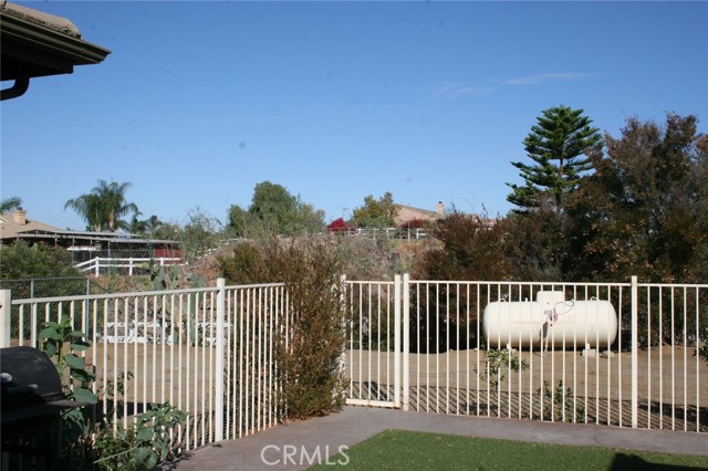 23641 ROSE QUARTZ Drive, Perris CA: https://media.crmls.org/medias/6c67c61f-83d8-4d9b-a5c6-2a10b0f9b3df.jpg