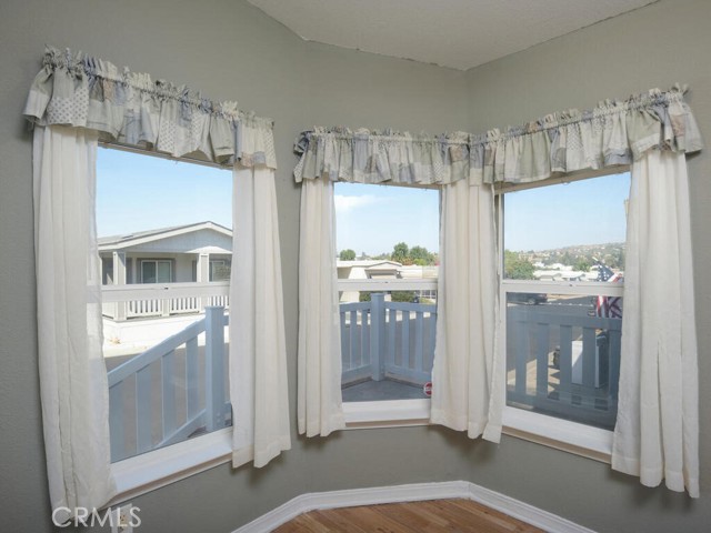 Detail Gallery Image 8 of 23 For 3700 Buchanan St #11,  Riverside,  CA 92503 - 3 Beds | 2 Baths