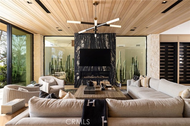 2304 Cliff, Newport Beach CA: https://media.crmls.org/medias/6c684dbb-7b1f-46dc-845e-f55cc8b057b6.jpg