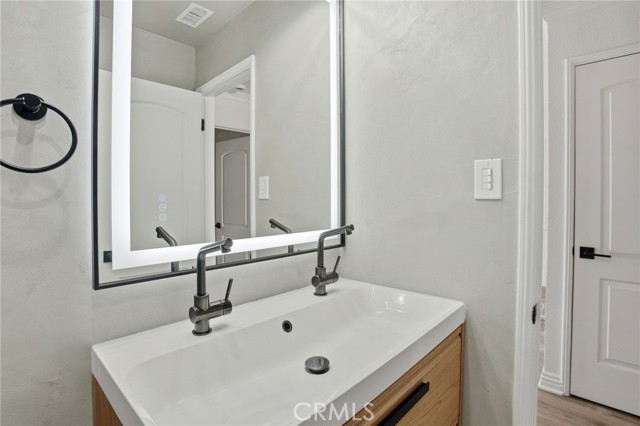 Detail Gallery Image 26 of 39 For 2260 Cazador Dr, Los Angeles,  CA 90065 - 2 Beds | 1 Baths