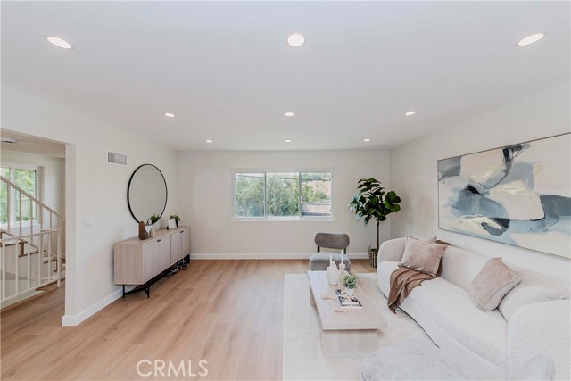 Detail Gallery Image 10 of 37 For 3745 Roberta St., Los Angeles,  CA 90031 - 3 Beds | 2 Baths