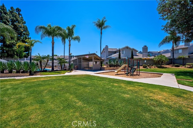 818 Live Oak Place, Corona CA: https://media.crmls.org/medias/6c69026a-5ddd-47e5-93f9-dd7ec1203125.jpg