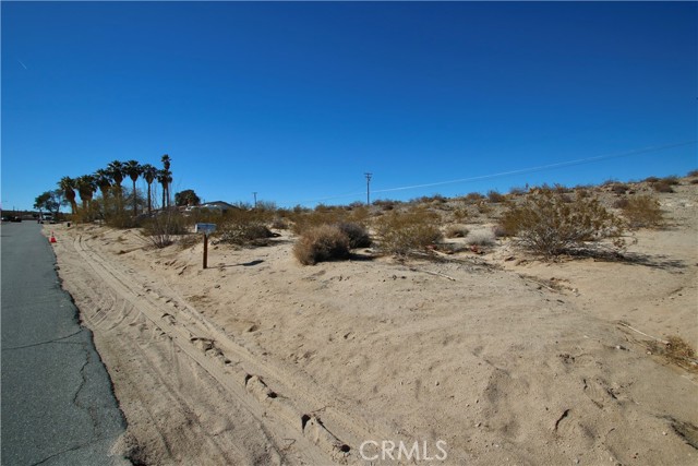 Detail Gallery Image 8 of 15 For 1 Sunny Slope Dr, Twentynine Palms,  CA 92277 - – Beds | – Baths