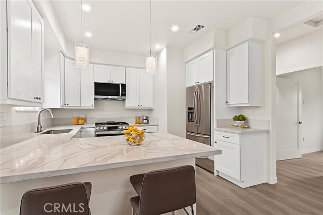 Detail Gallery Image 7 of 24 For 4508 Hedda St #2,  Lakewood,  CA 90712 - 3 Beds | 2 Baths