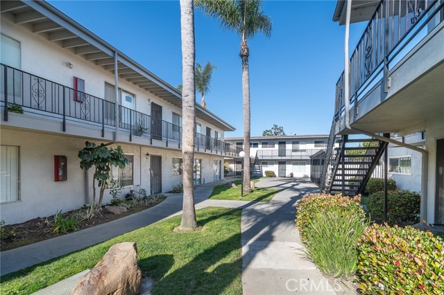 Detail Gallery Image 13 of 17 For 5530 Ackerfield Ave #303,  Long Beach,  CA 90805 - 1 Beds | 1 Baths