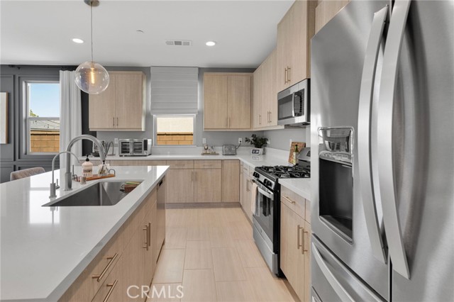 Detail Gallery Image 14 of 38 For 11576 Gayneswood St, Victorville,  CA 92392 - 3 Beds | 2 Baths