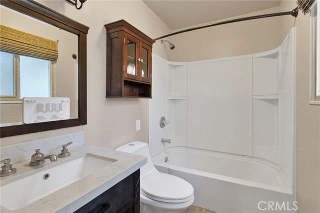 412 San Bernardino Avenue, Sugarloaf CA: https://media.crmls.org/medias/6c6d1268-7160-4928-949d-00f486f0a44f.jpg