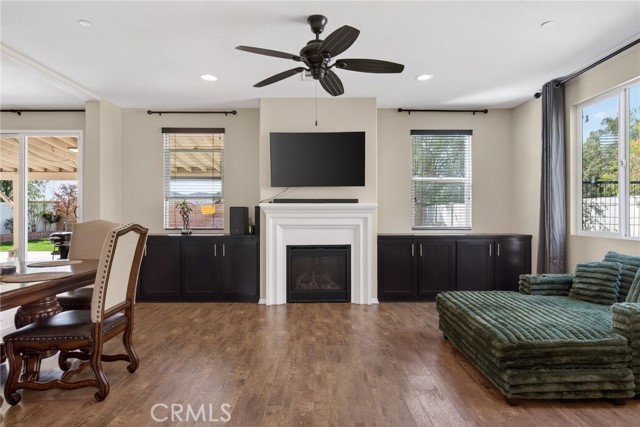 Detail Gallery Image 11 of 58 For 12560 Beryl, Jurupa Valley,  CA 92509 - 4 Beds | 3/1 Baths