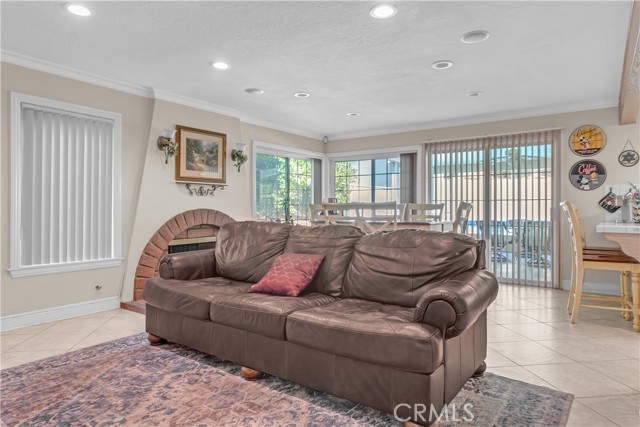 Detail Gallery Image 24 of 42 For 1010 W Yorktown Ave, Montebello,  CA 90640 - 4 Beds | 3 Baths